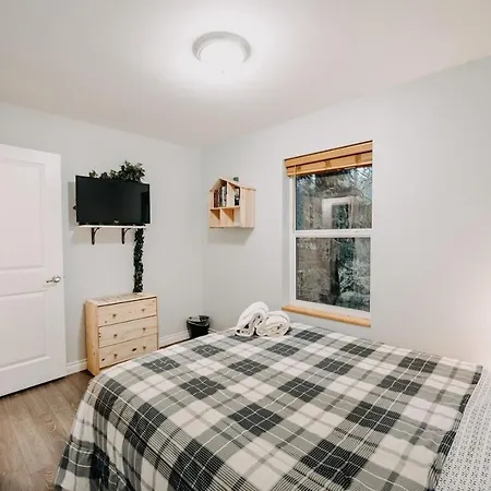 02Gs - Hot Tub - Wifi - D W - Withd - Sleeps 8 Home